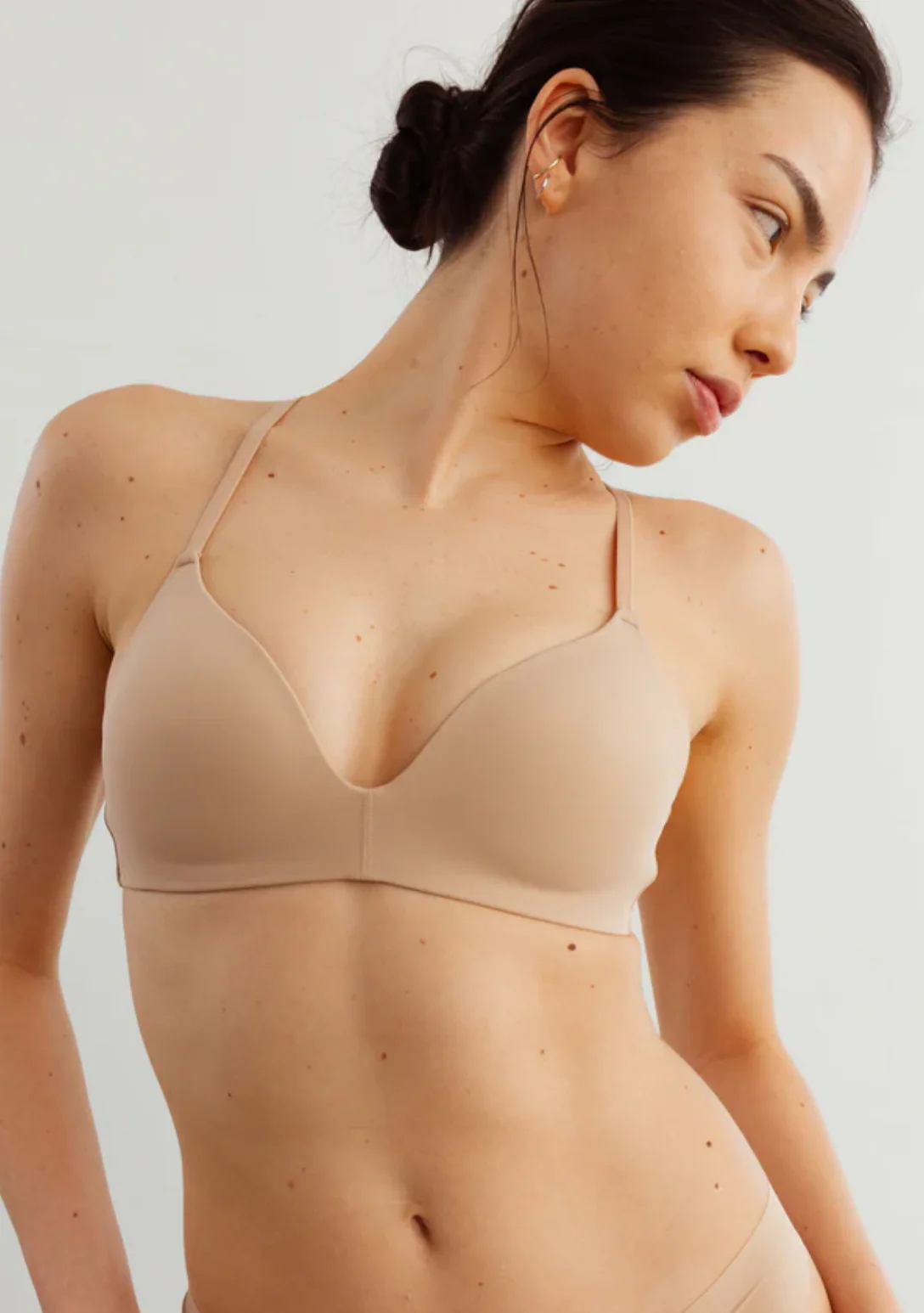 Blush No-Show Lightly Lined Wireless Bra - Image 2