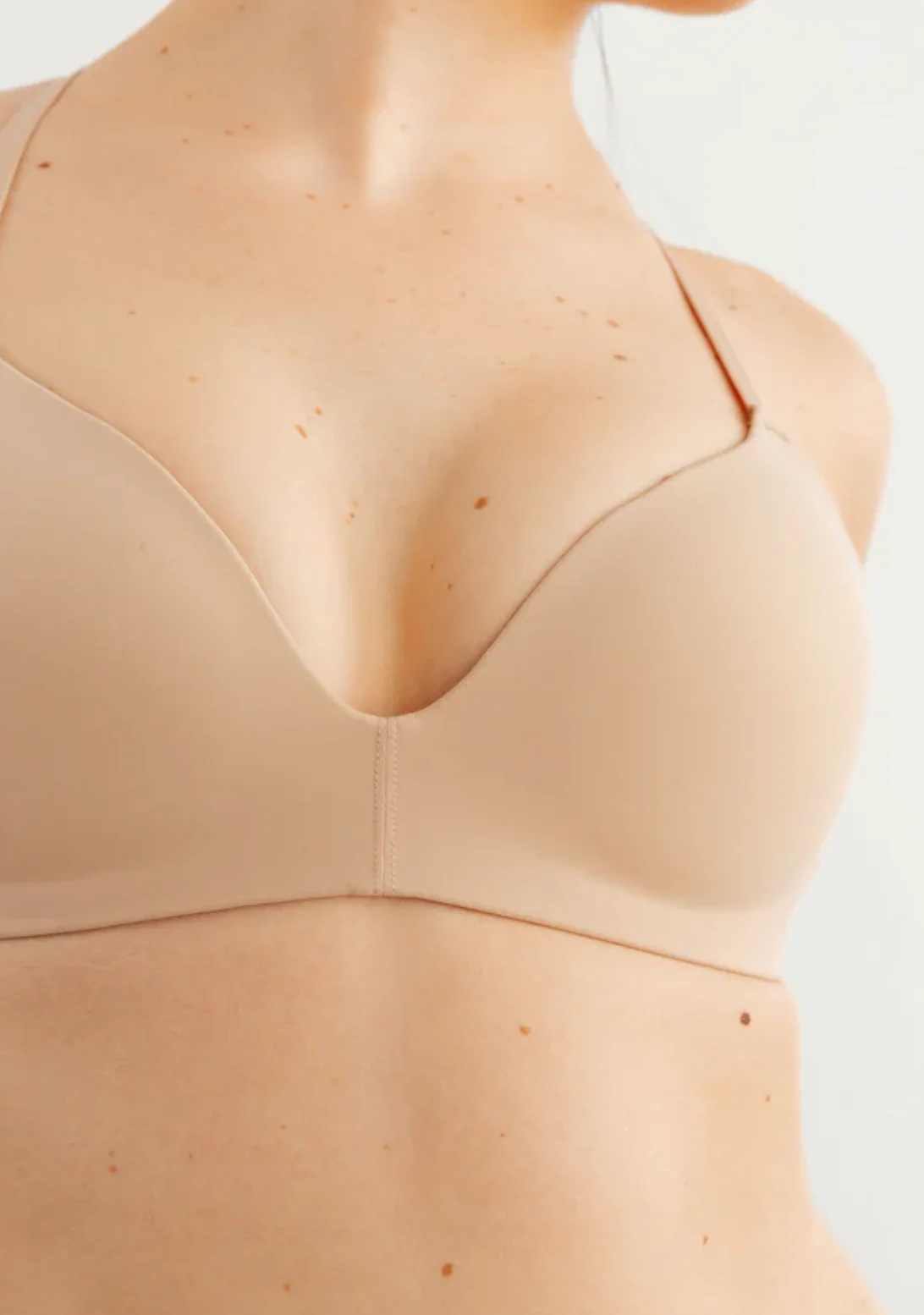 Blush No-Show Lightly Lined Wireless Bra - Image 3