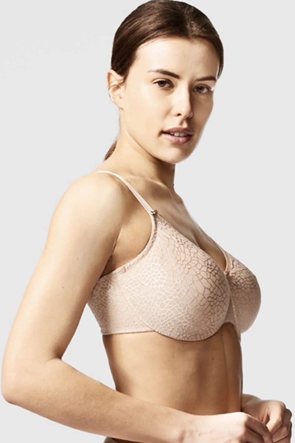 Chantelle C-Magnifique Molded Minimizer Bra - Image 3