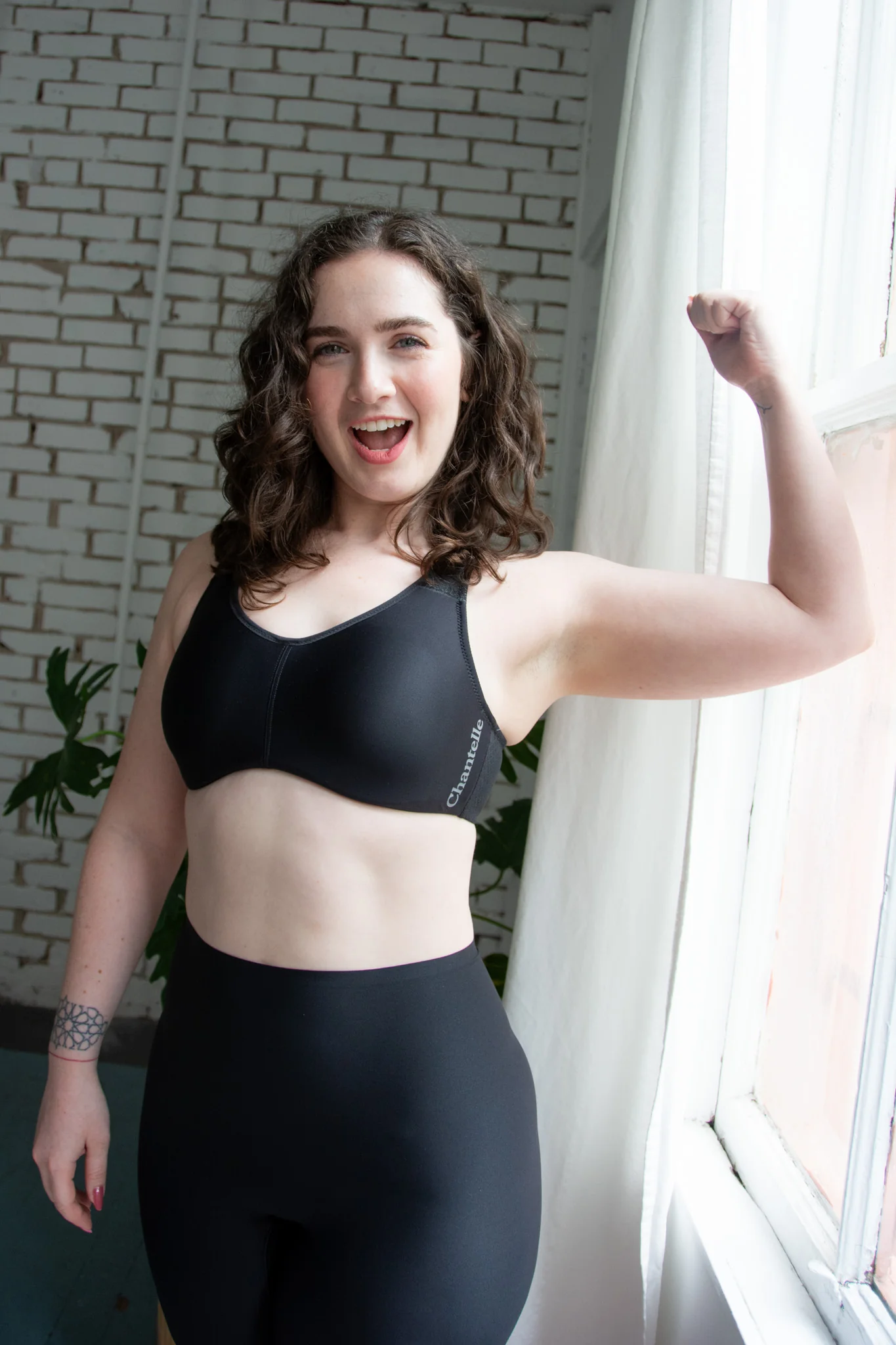 Chantelle High Impact Everyday Sports Bra - Image 8