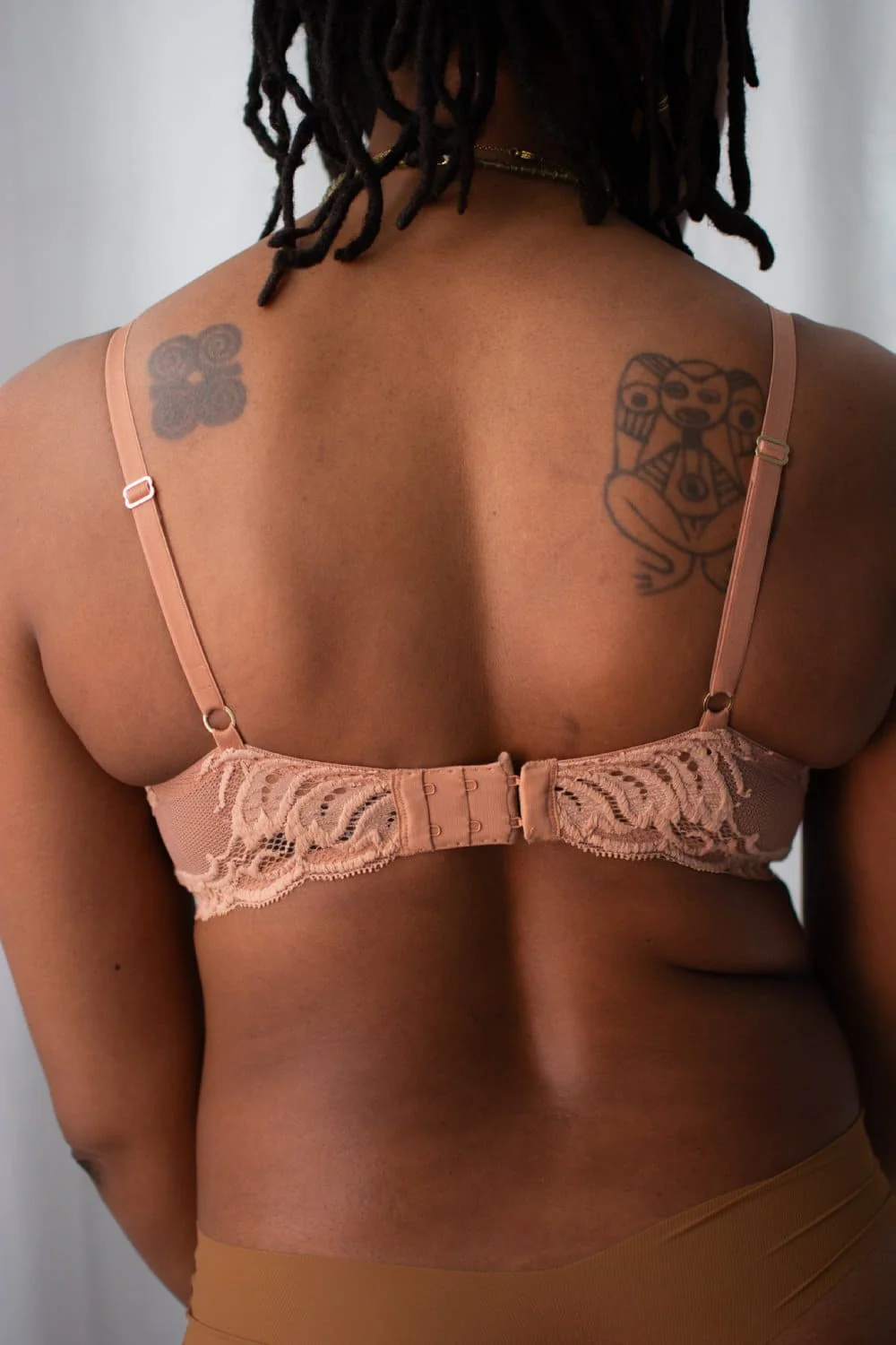 Natori Feathers Contour Plunge Bra - Image 12