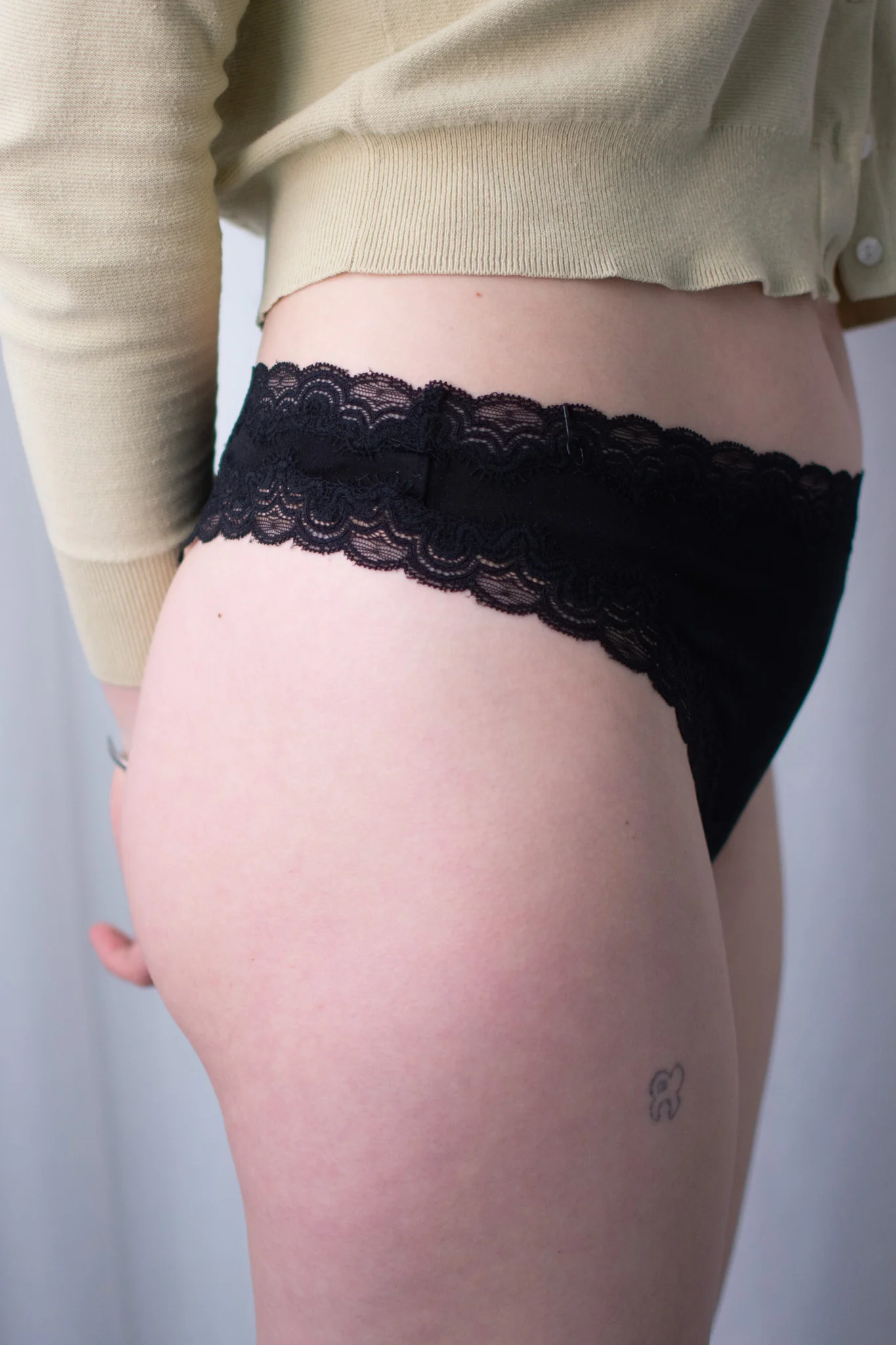 Uwila Warrior Soft Silk Lace Thong - Image 5